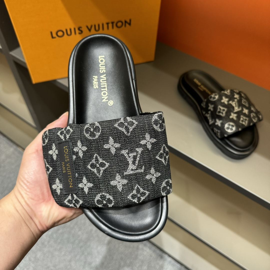 Louis Vuitton Slippers